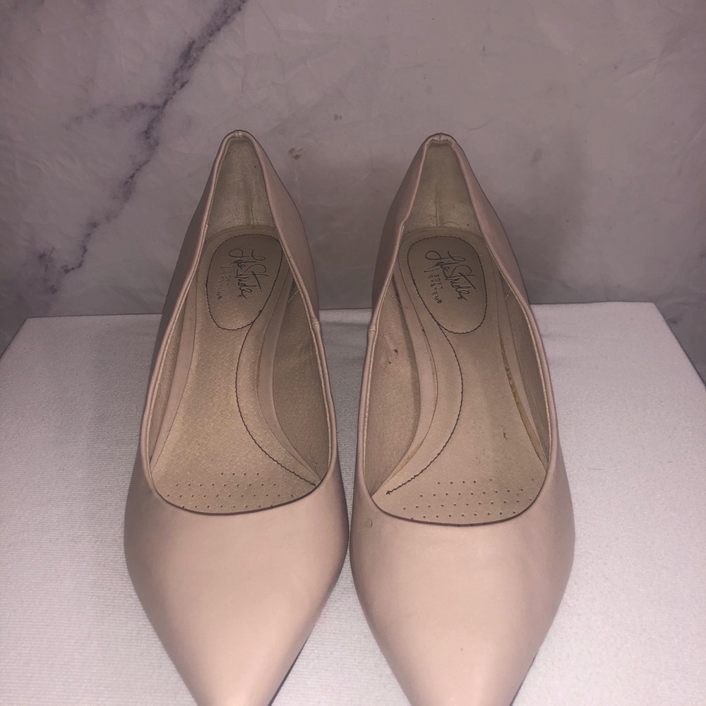 Beige Cream Heels - Short Heel | Comfort Sole